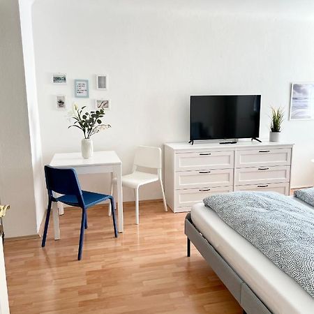 Cosy Apartment Near Schoenbrunn & Meidlinger Market Bécs Kültér fotó